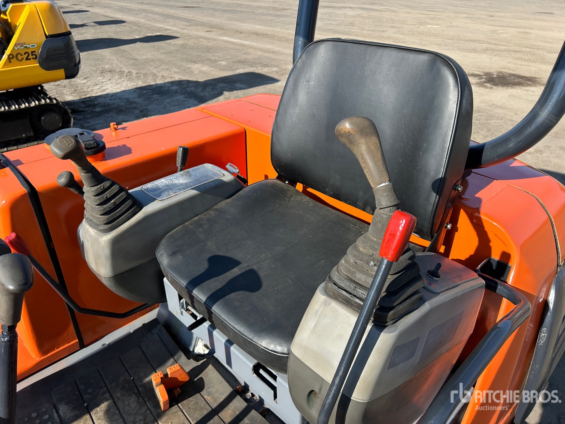 EXCAVADORA 1995 KUBOTA K035