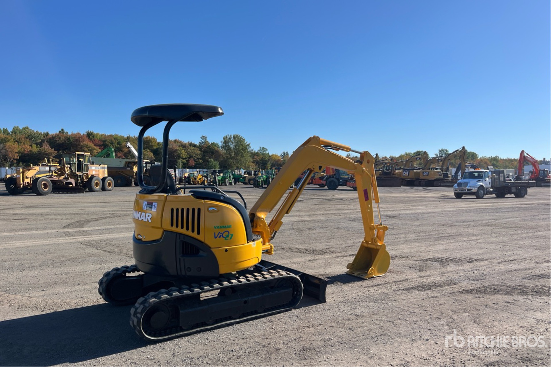 EXCAVADORA 2002 YANMAR VIO272