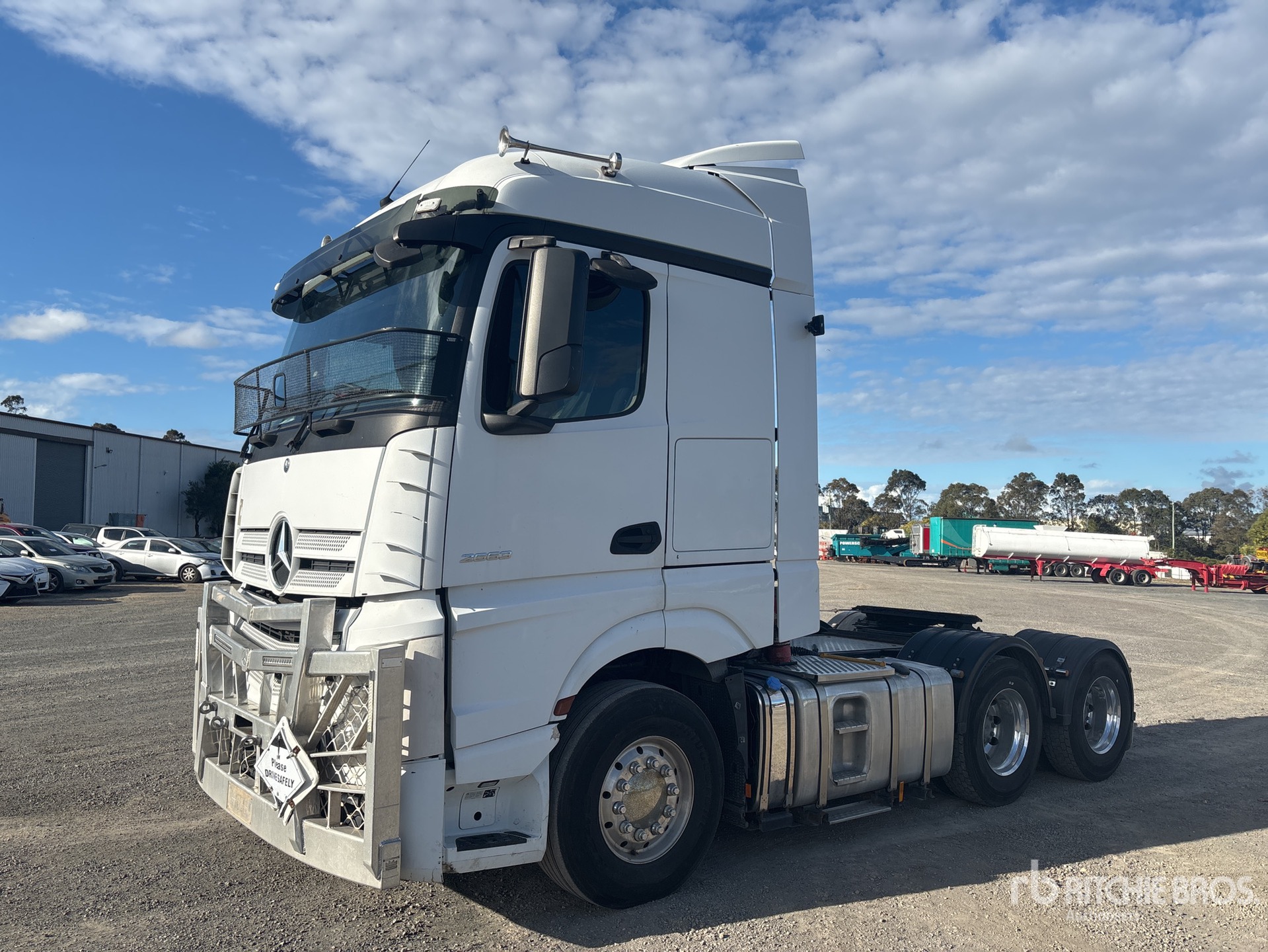 General Appearance with Picture, Right Front Corner