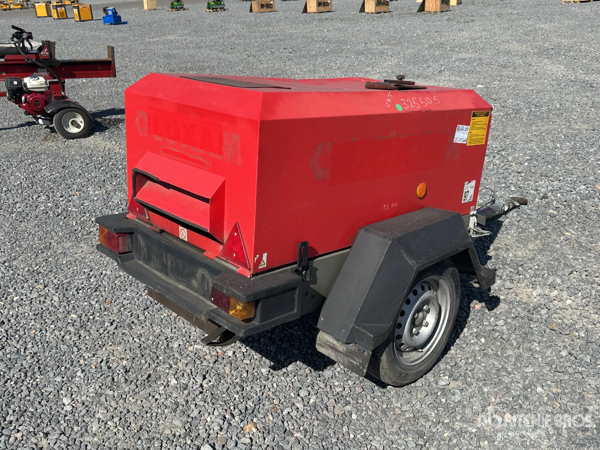 General Appearance with Picture, Right Rear Corner