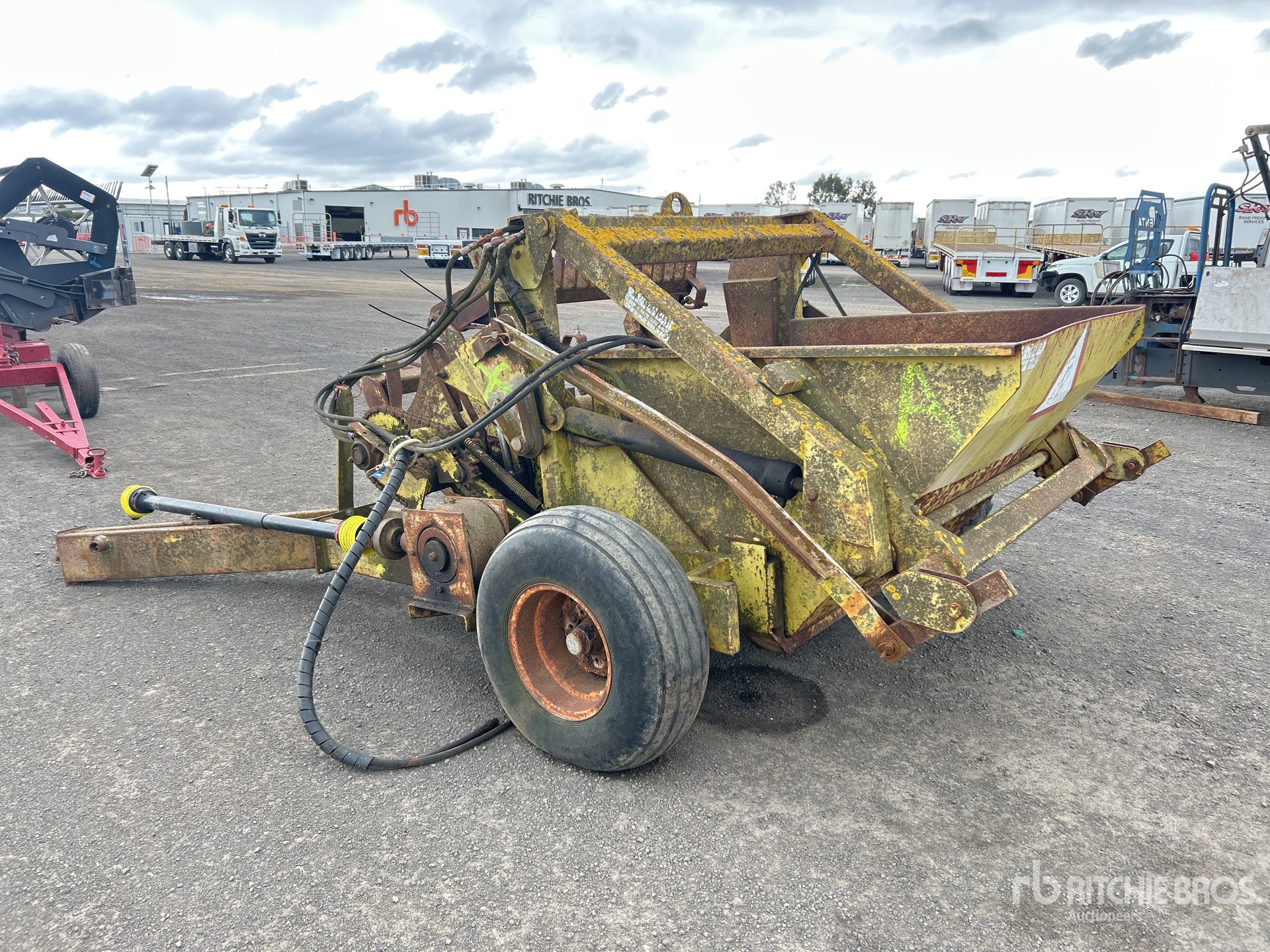 General Appearance with Picture, Left Rear Corner