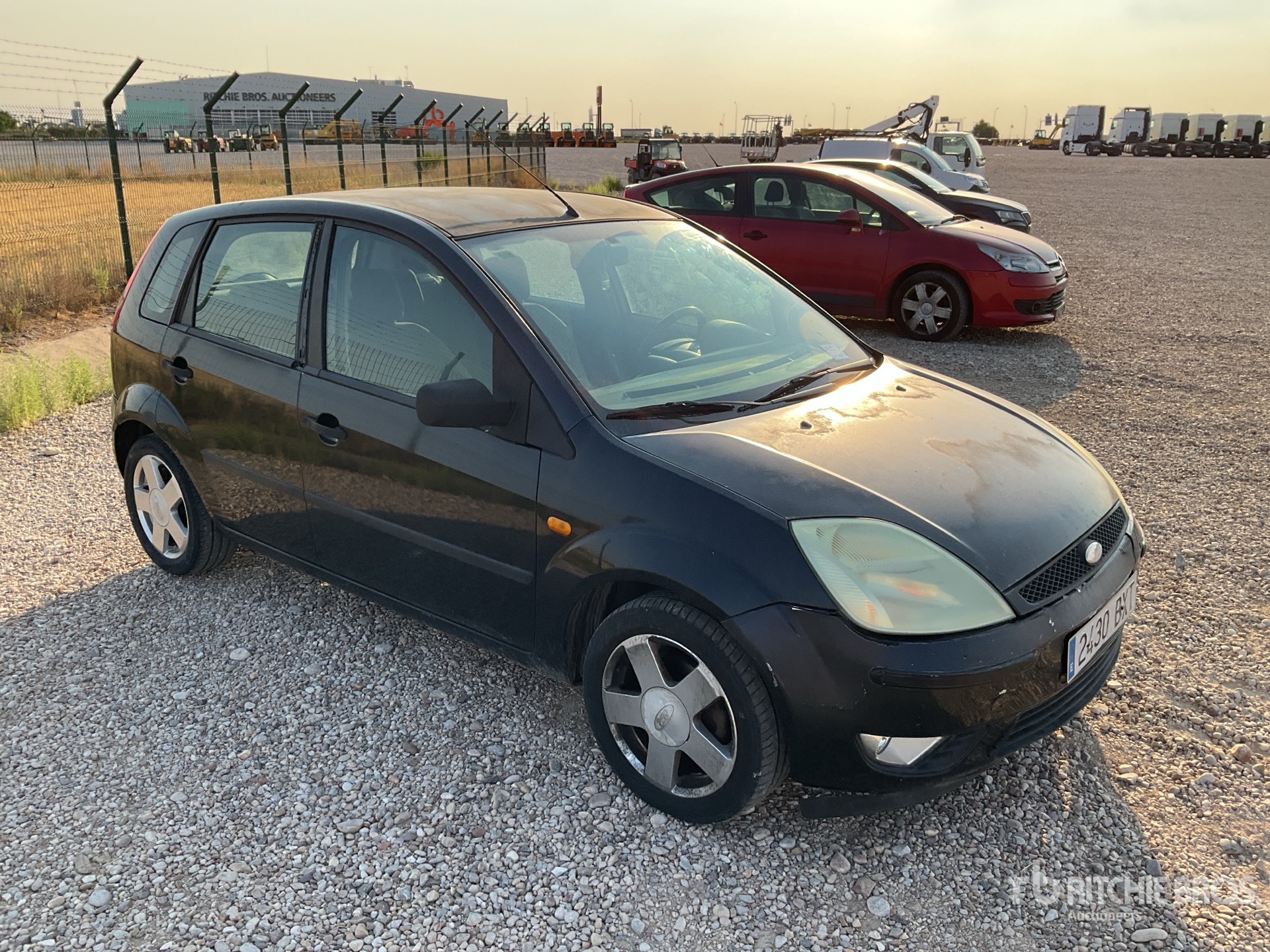 General Appearance with Picture, Right Front Corner