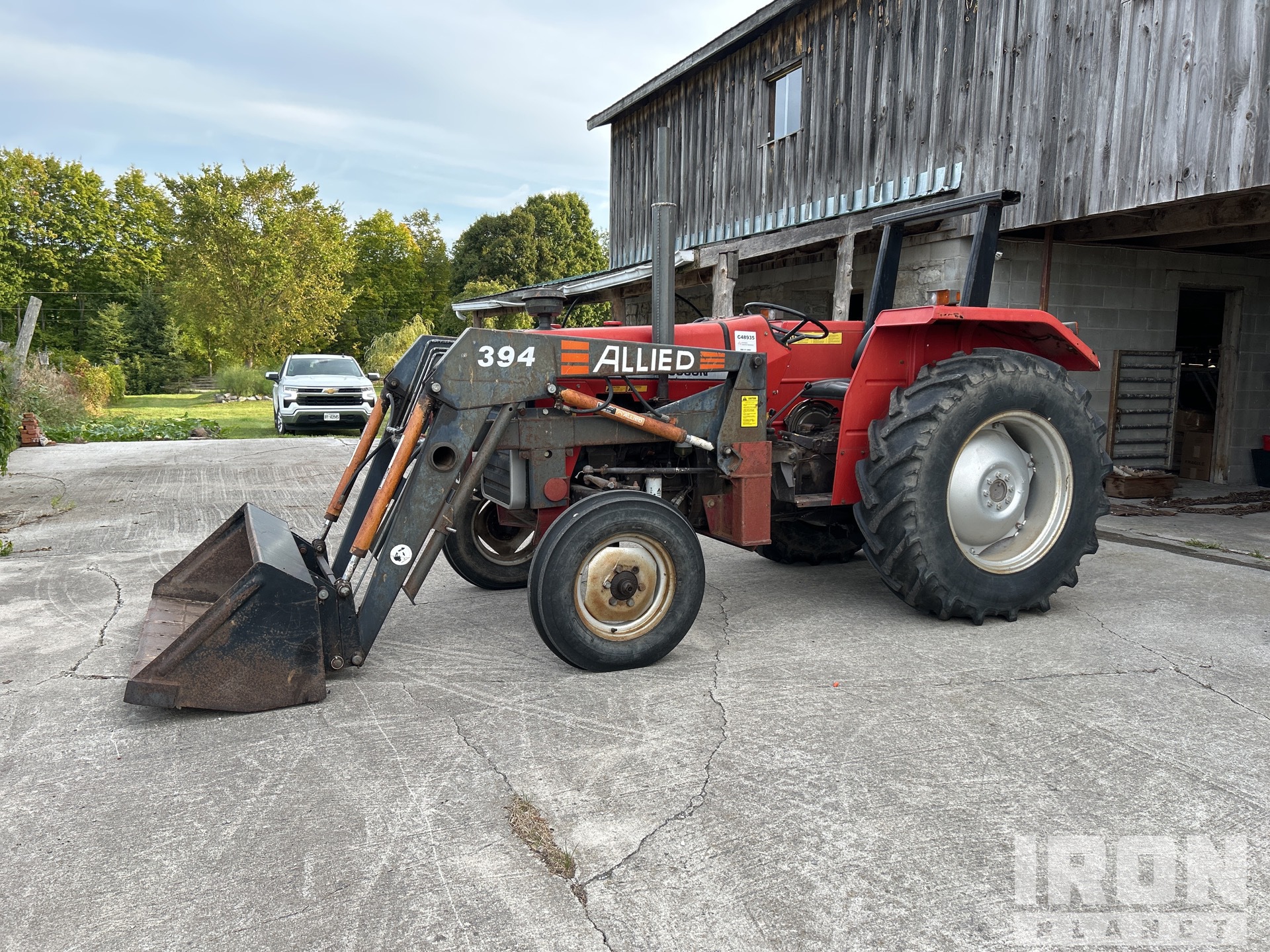 General Appearance with Picture, Left Front Corner