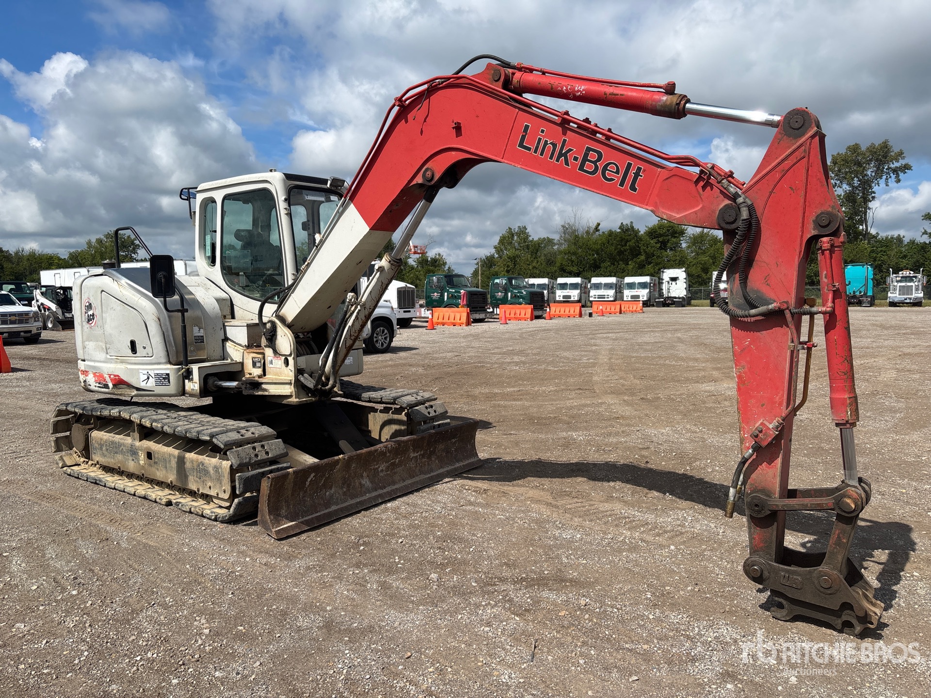 EXCAVADORA 2007 LINK BELT 80