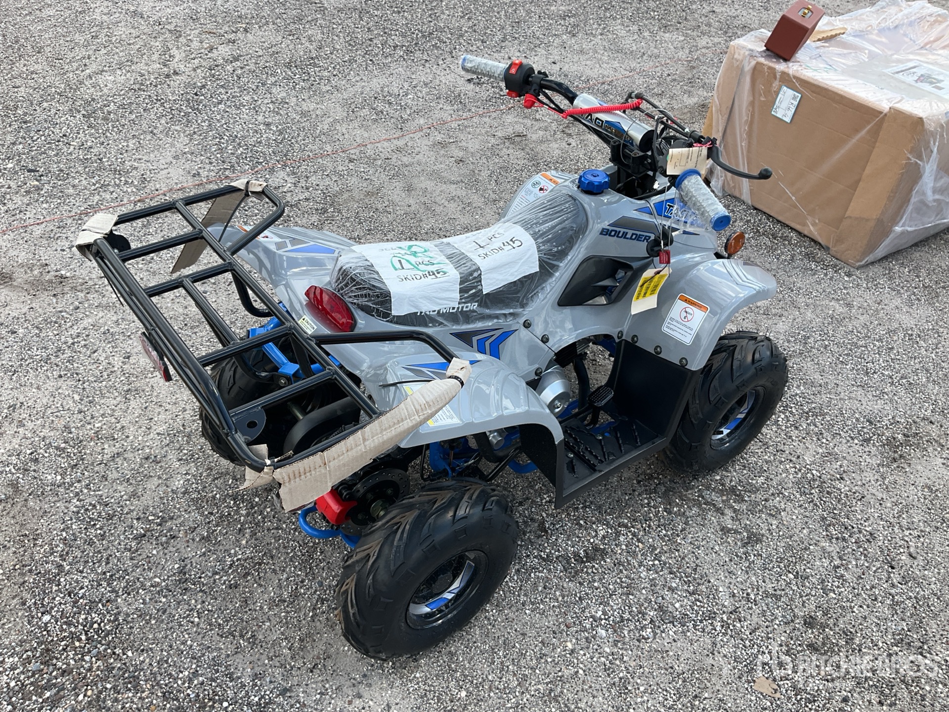General Appearance with Picture, Right Rear Corner