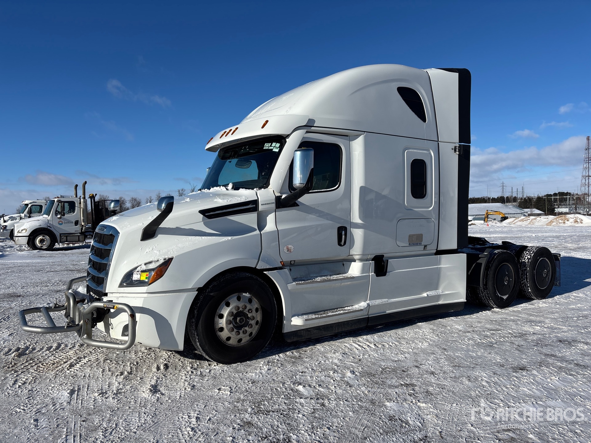 General Appearance with Foto, angolo anteriore sinistro