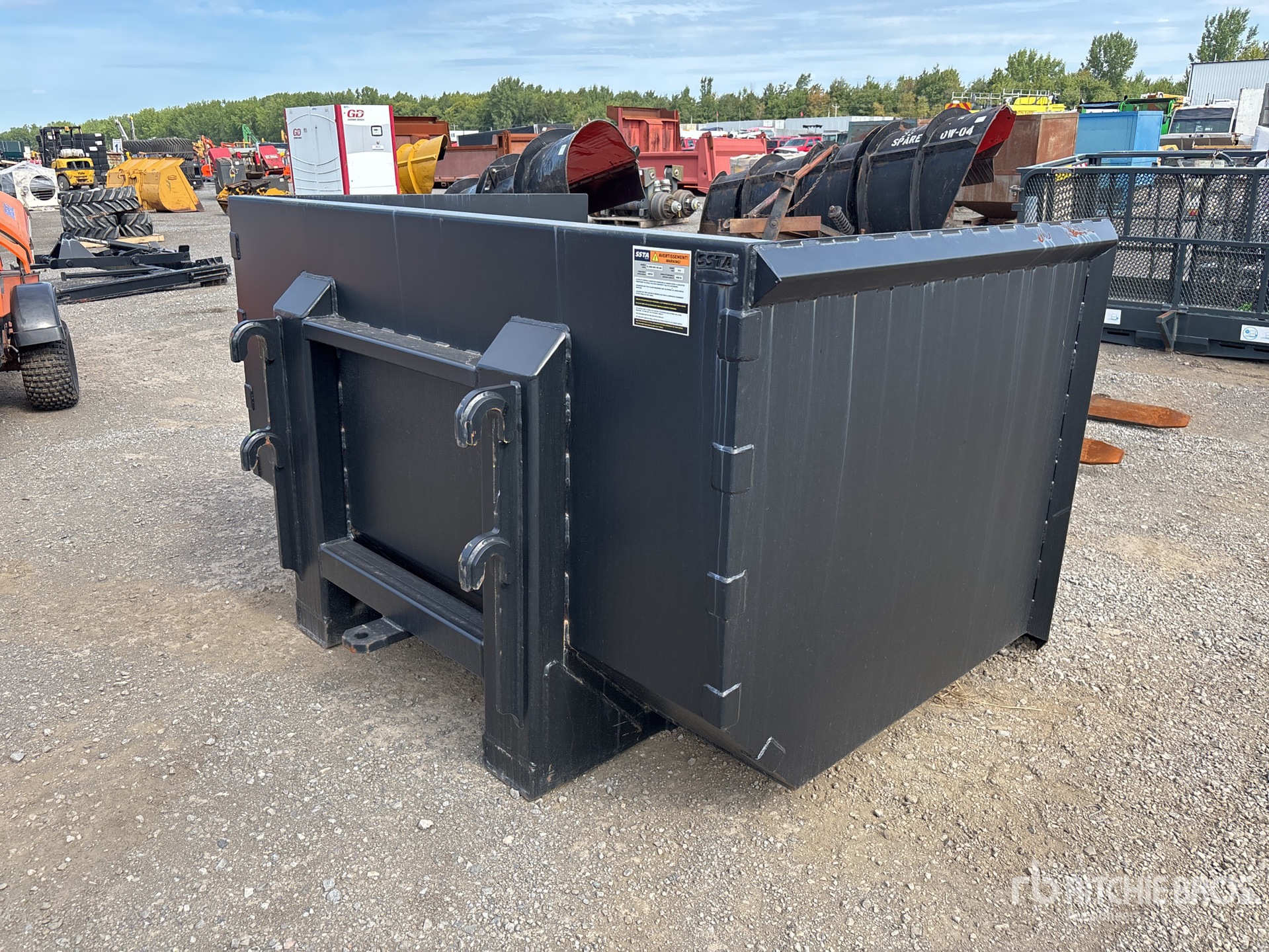 General Appearance with Picture, Right Rear Corner