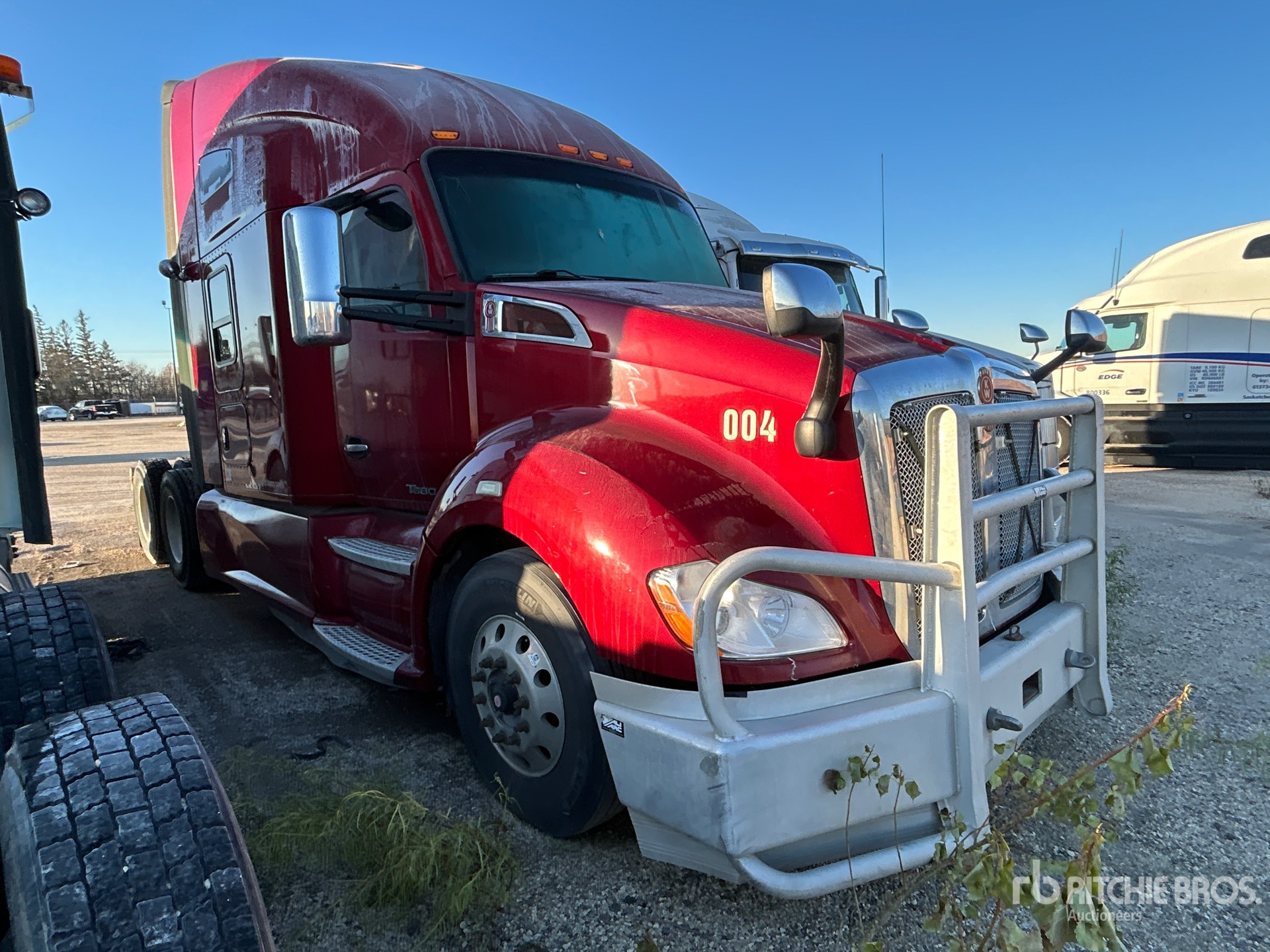 General Appearance with Picture, Right Front Corner