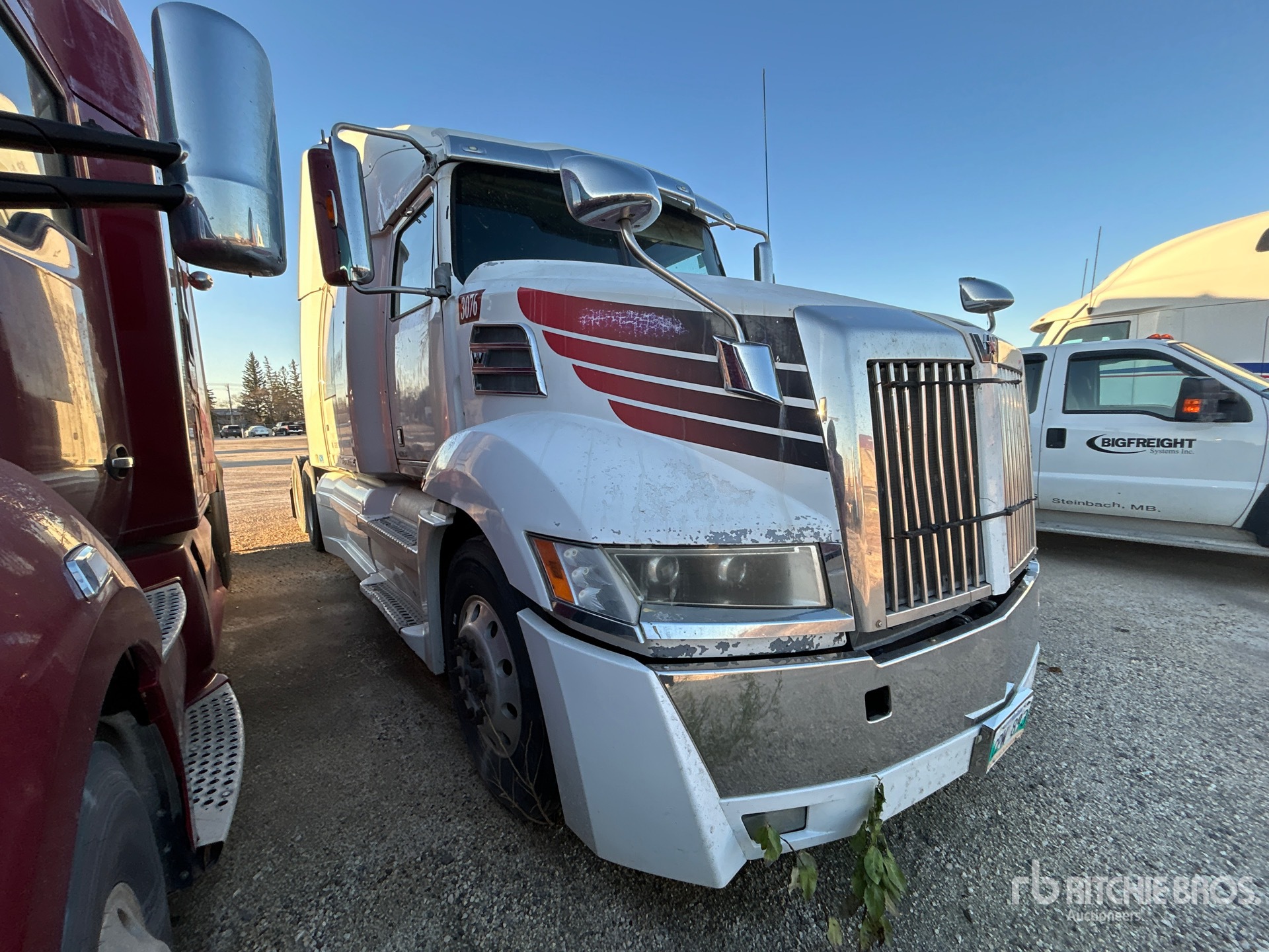 General Appearance with Imagen: esquina delantera derecha