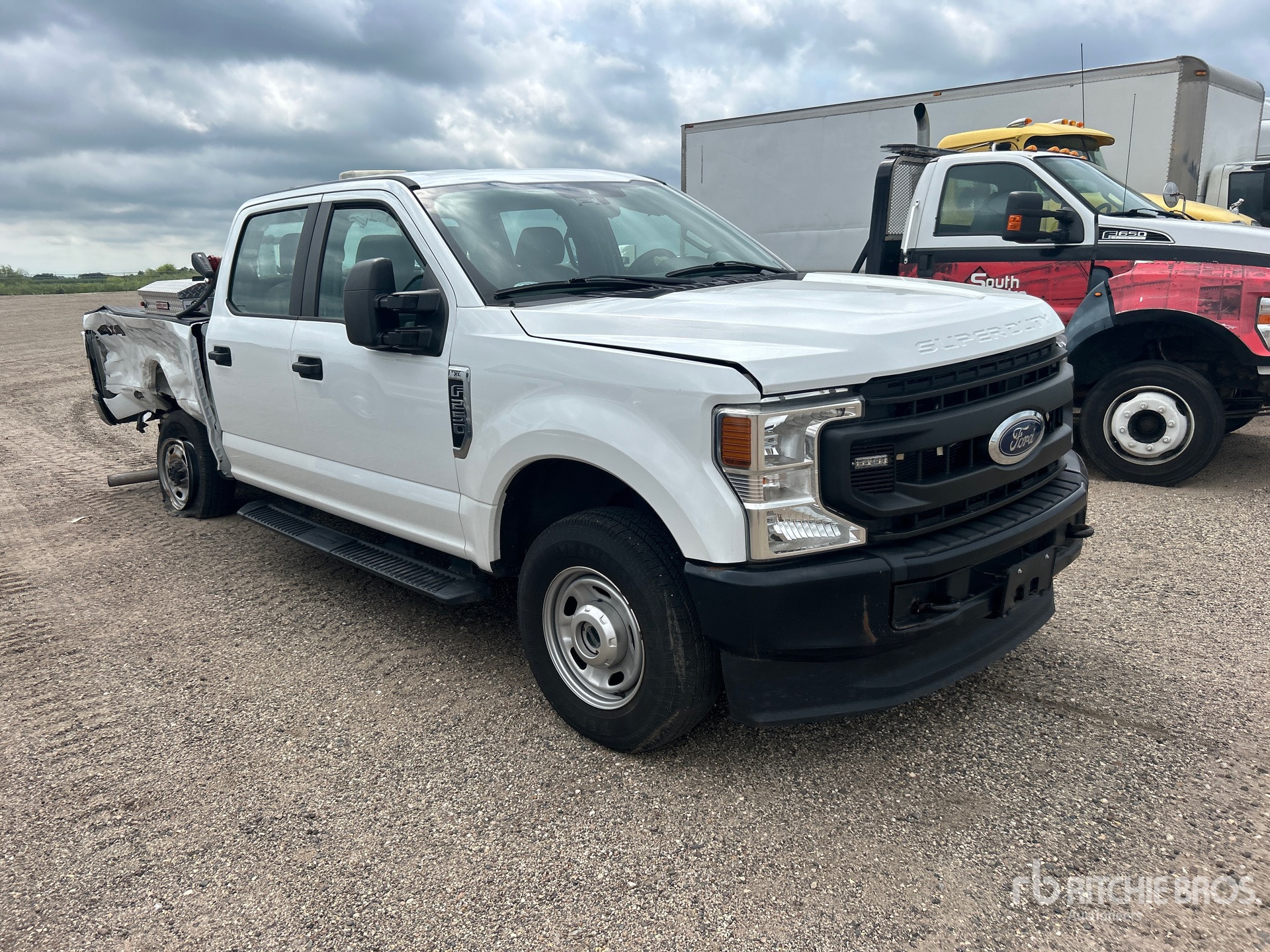 General Appearance with Picture, Right Front Corner