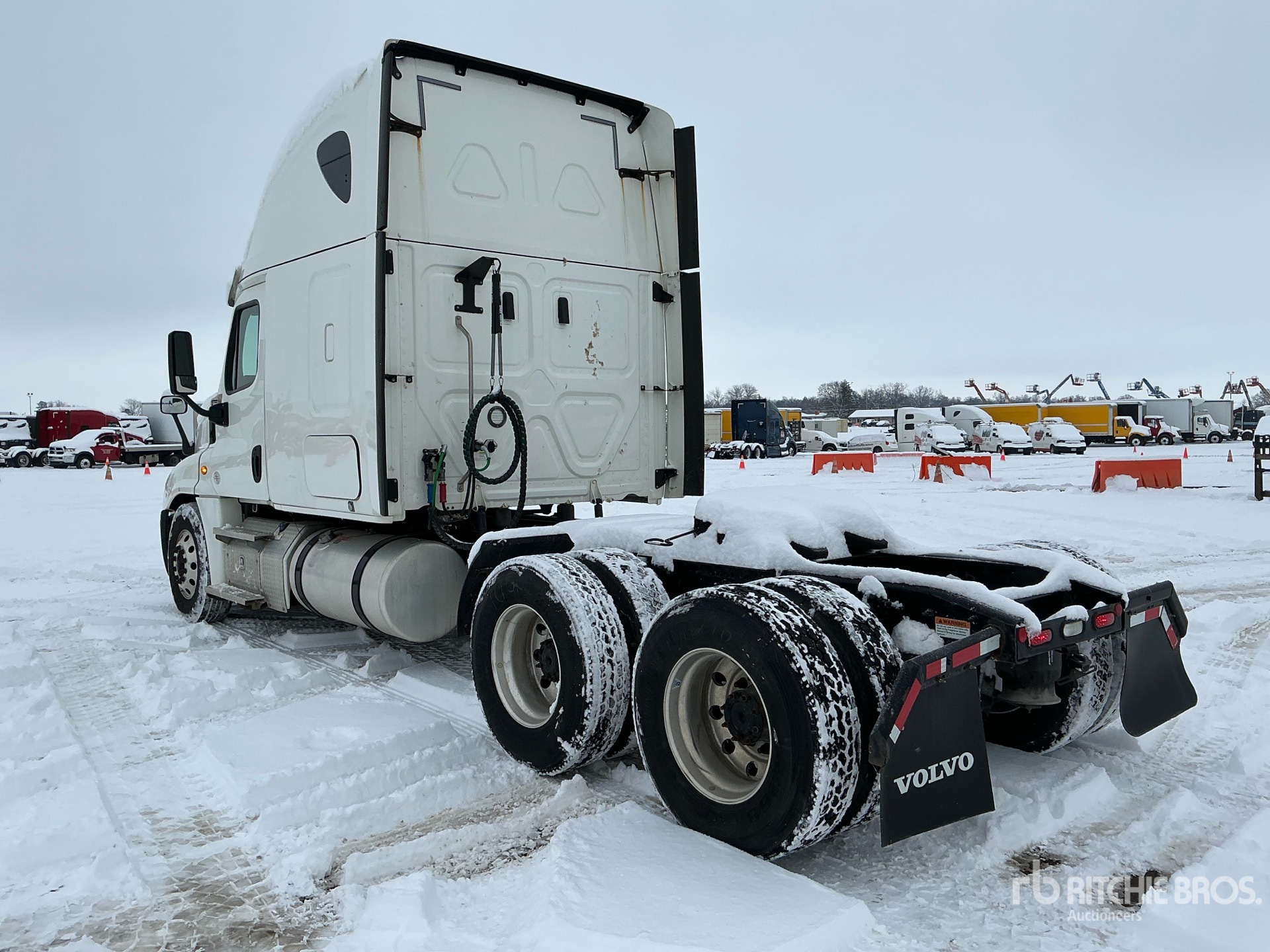 Aspect général with Image, coin arrière gauche