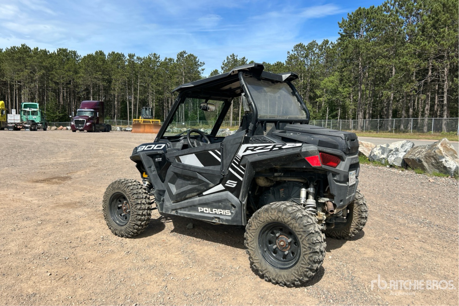 General Appearance with Picture, Left Rear Corner