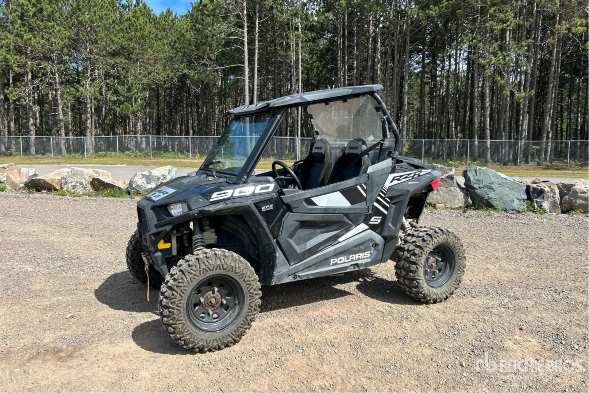 General Appearance with Picture, Left Front Corner