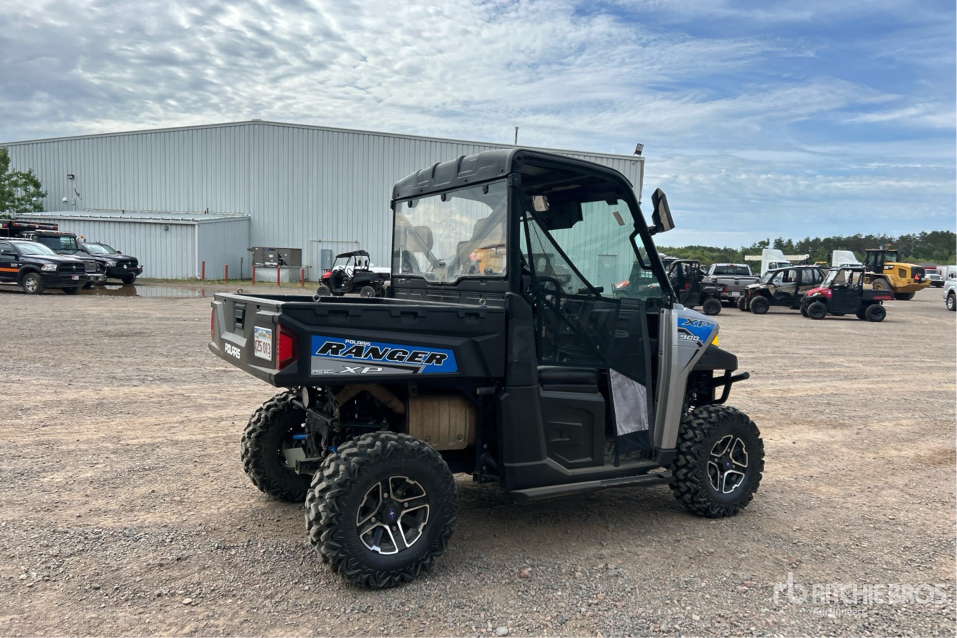 General Appearance with Picture, Right Rear Corner