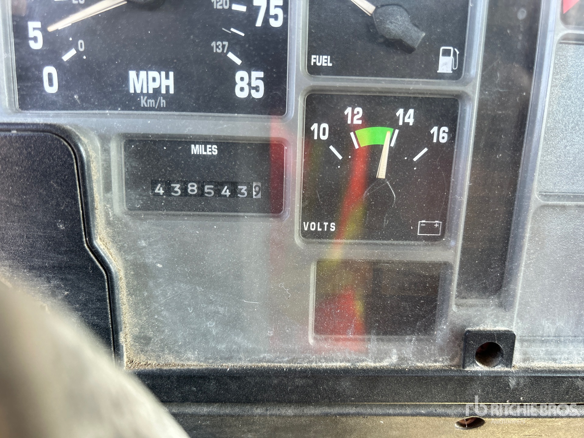 General Appearance with Hour Meter / Odometer