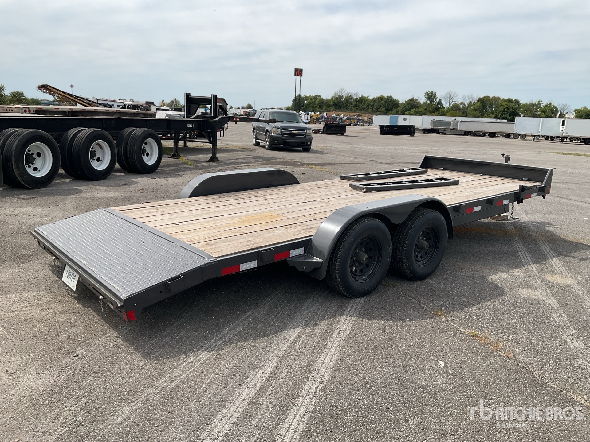 General Appearance with Picture, Right Rear Corner