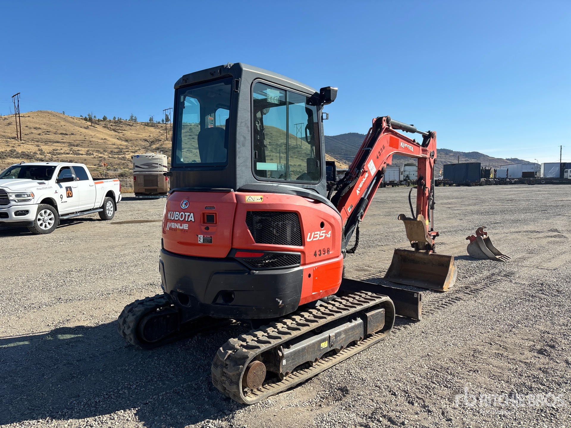 General Appearance with Picture, Right Rear Corner