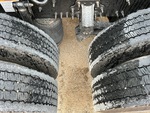 4 Underbody - Truck with 