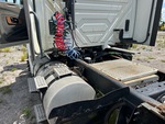 4 Underbody - Truck with 
