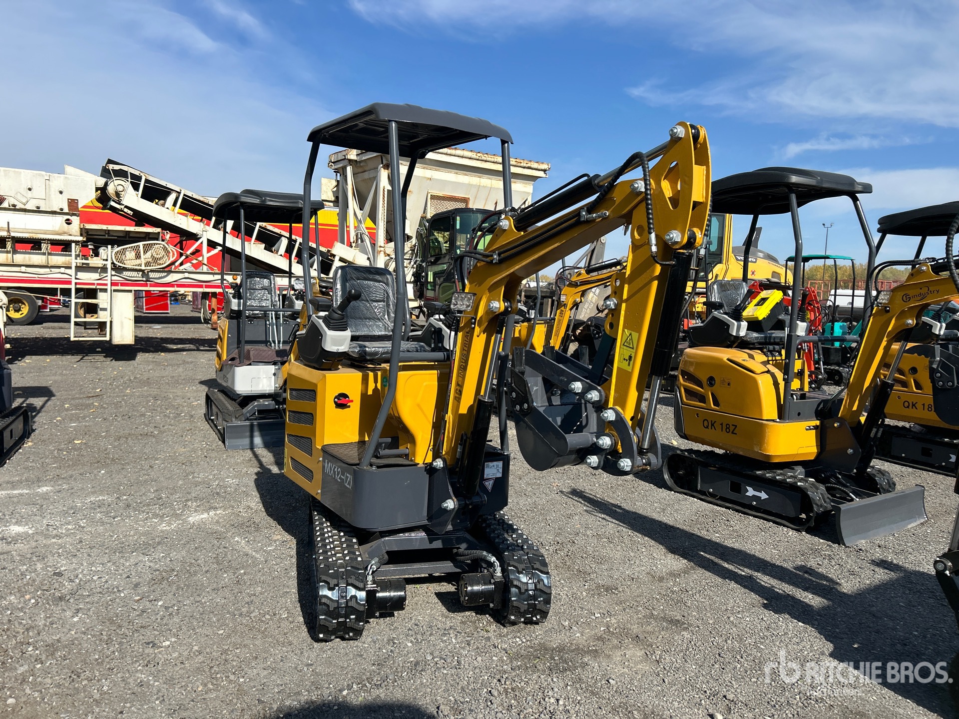 EXCAVADORA 2025 AGT MX12(Z)