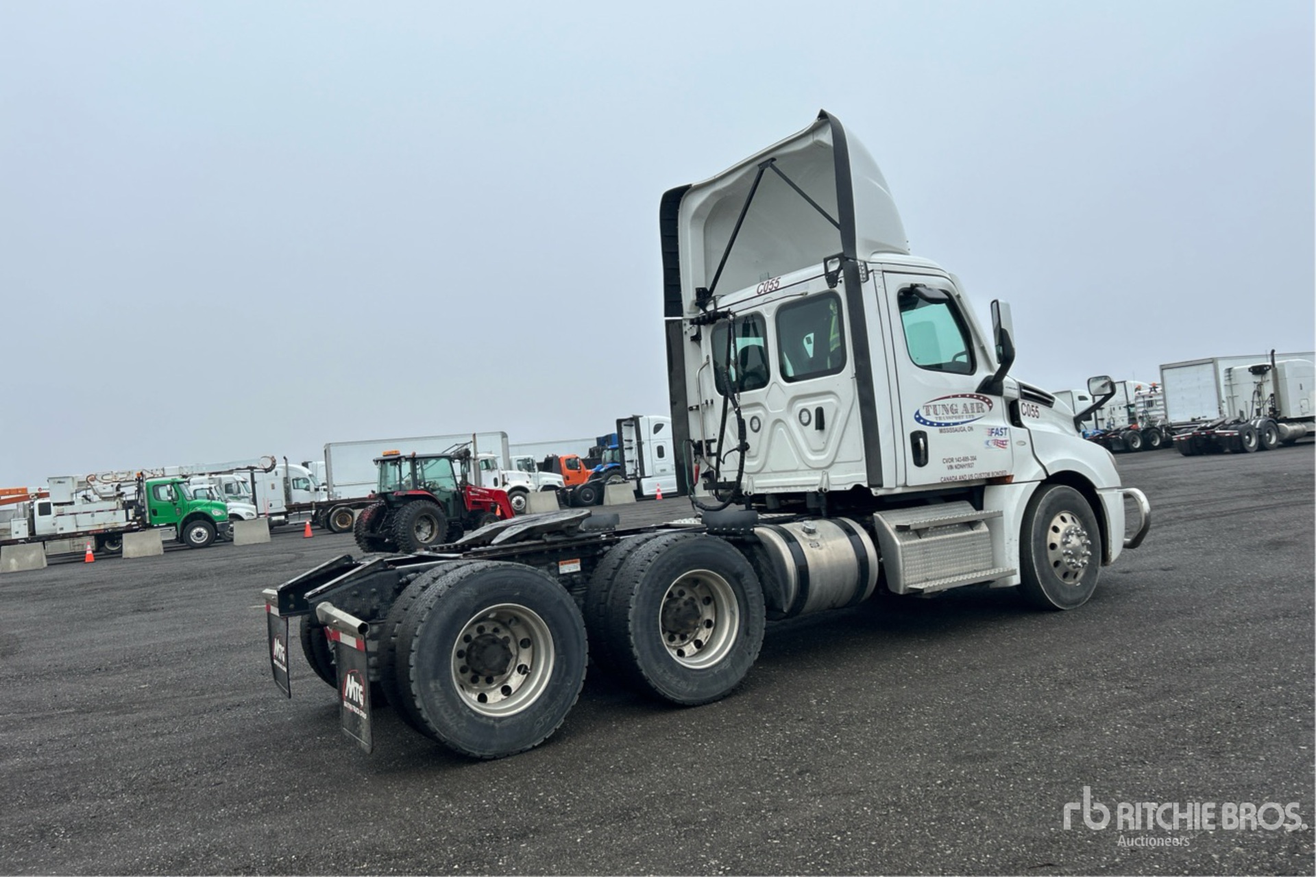 General Appearance with Picture, Right Rear Corner