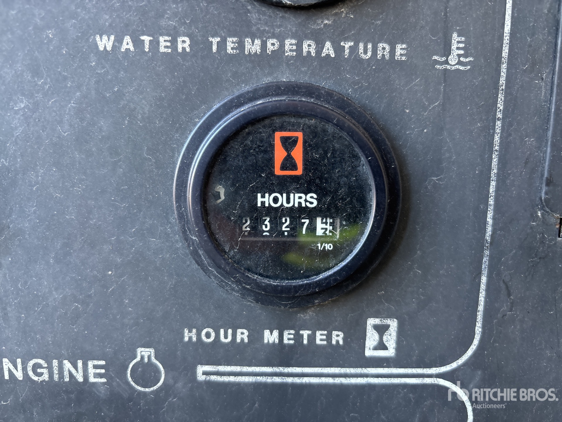 General Appearance with Hour Meter / Odometer