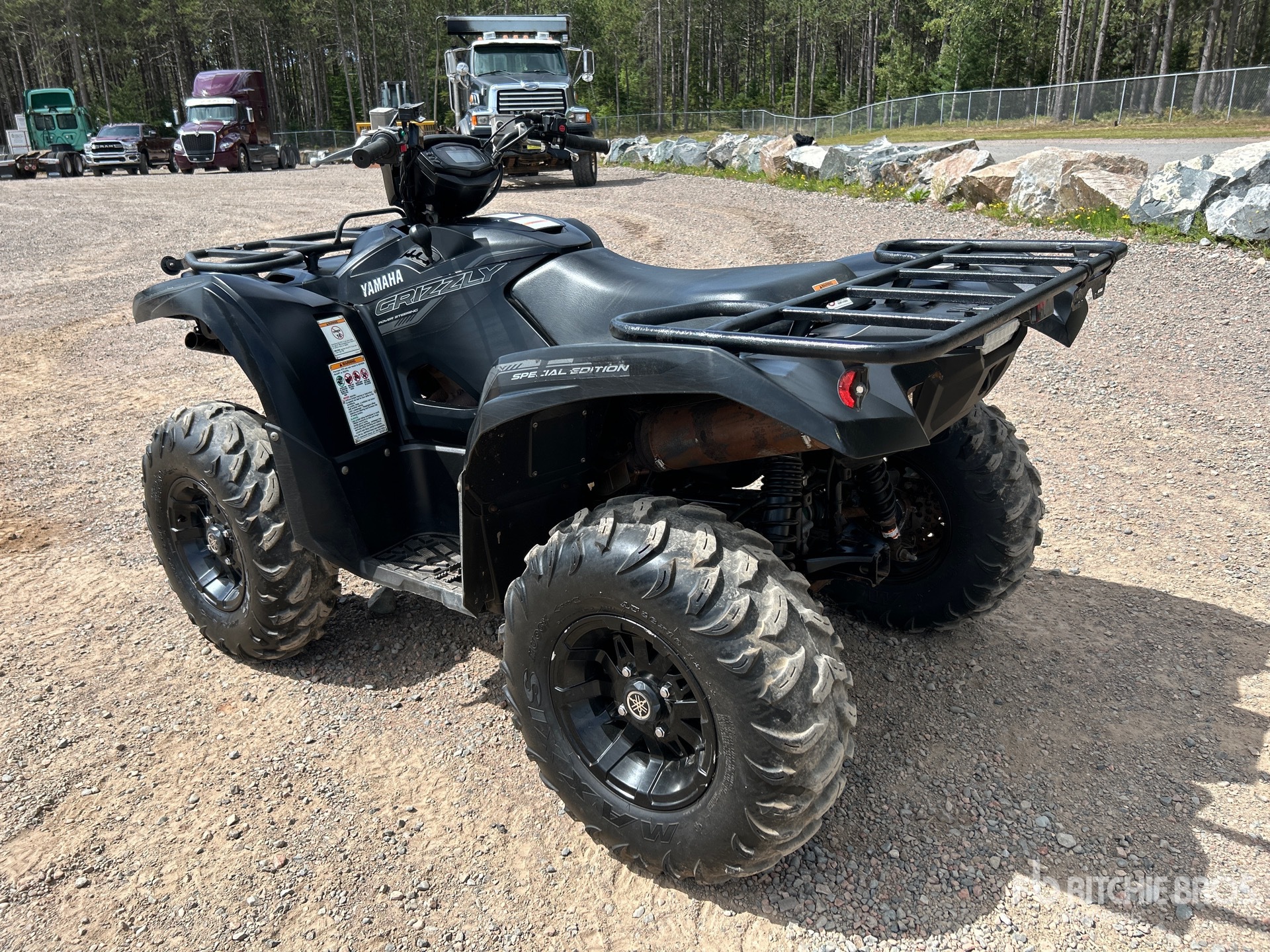 General Appearance with Picture, Left Rear Corner