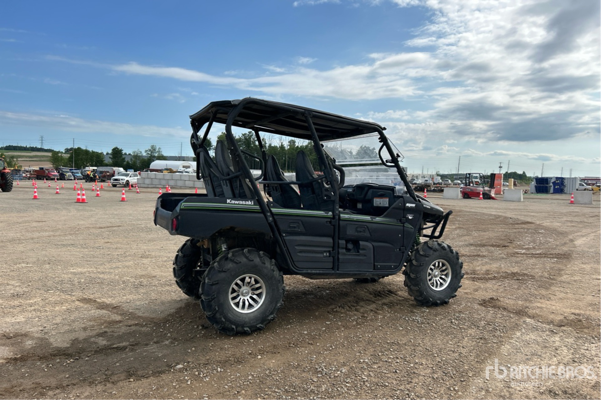 General Appearance with Picture, Right Rear Corner