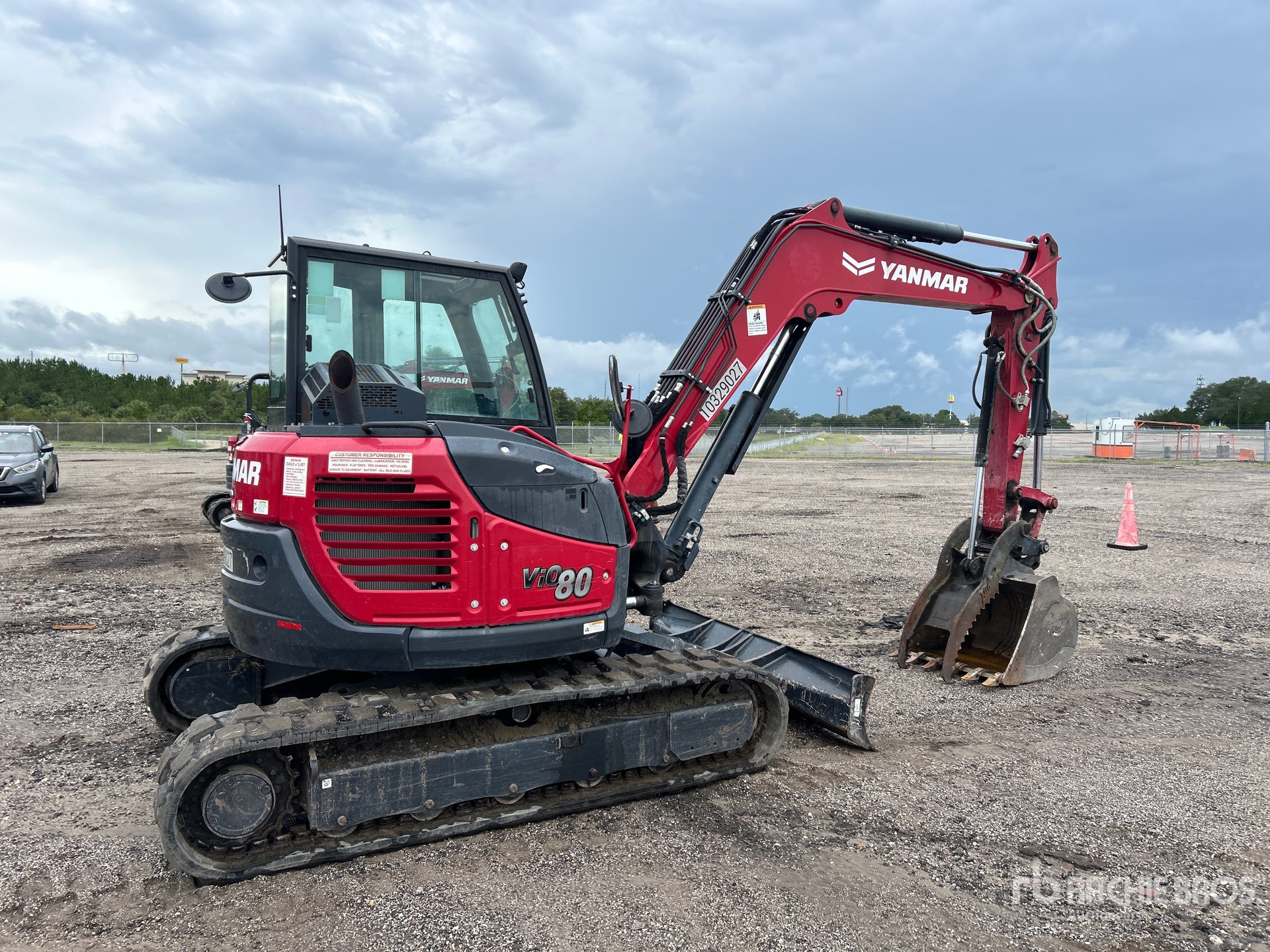 General Appearance with Picture, Right Rear Corner