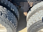 4 Underbody - Truck with 