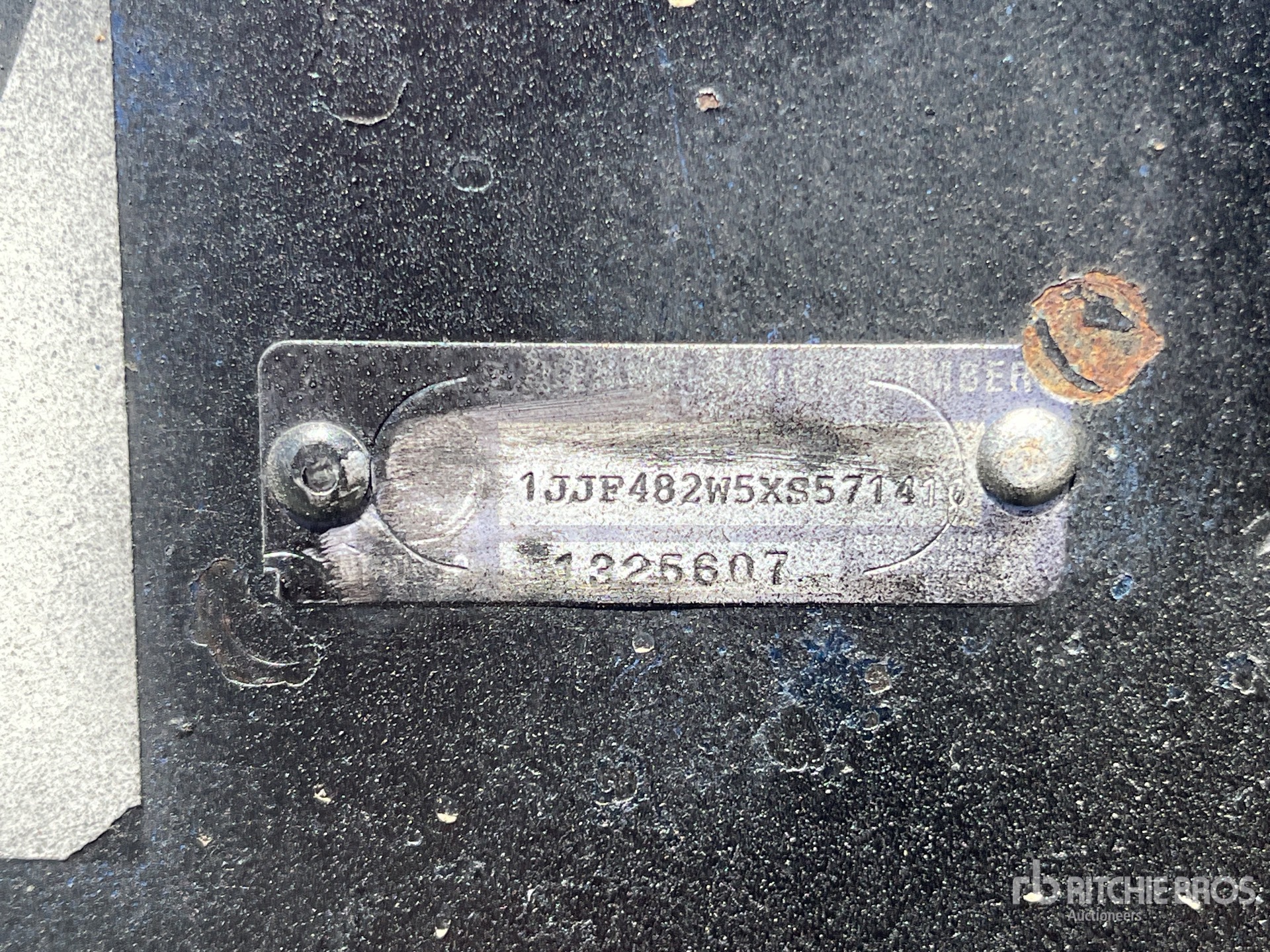 General Appearance with Numéro de série/Numéro d'identification du véhicule automobile