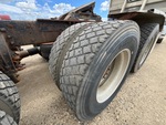 4 Underbody - Truck with 