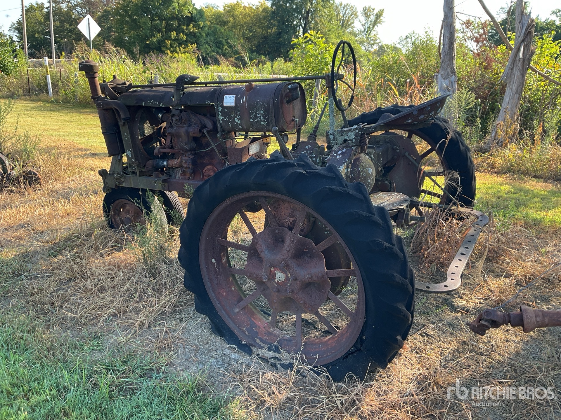 General Appearance with Picture, Left Rear Corner