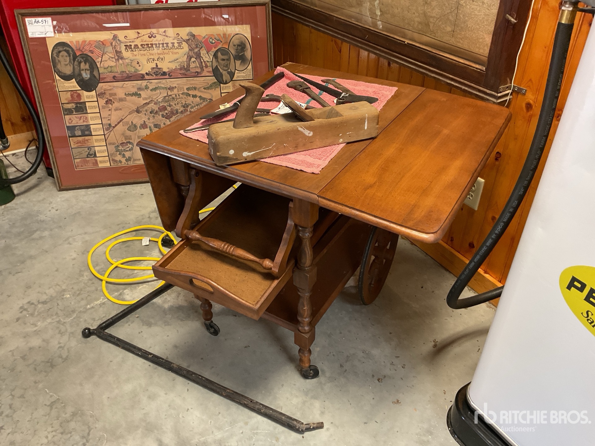 General Appearance with Picture, Left Front Corner