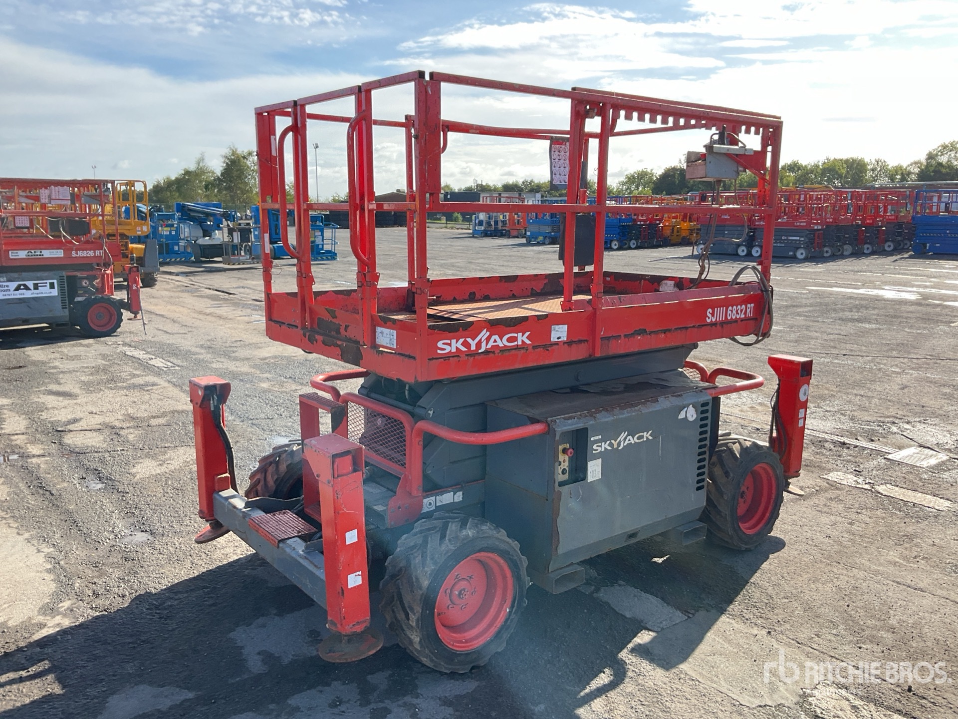General Appearance with Picture, Right Rear Corner