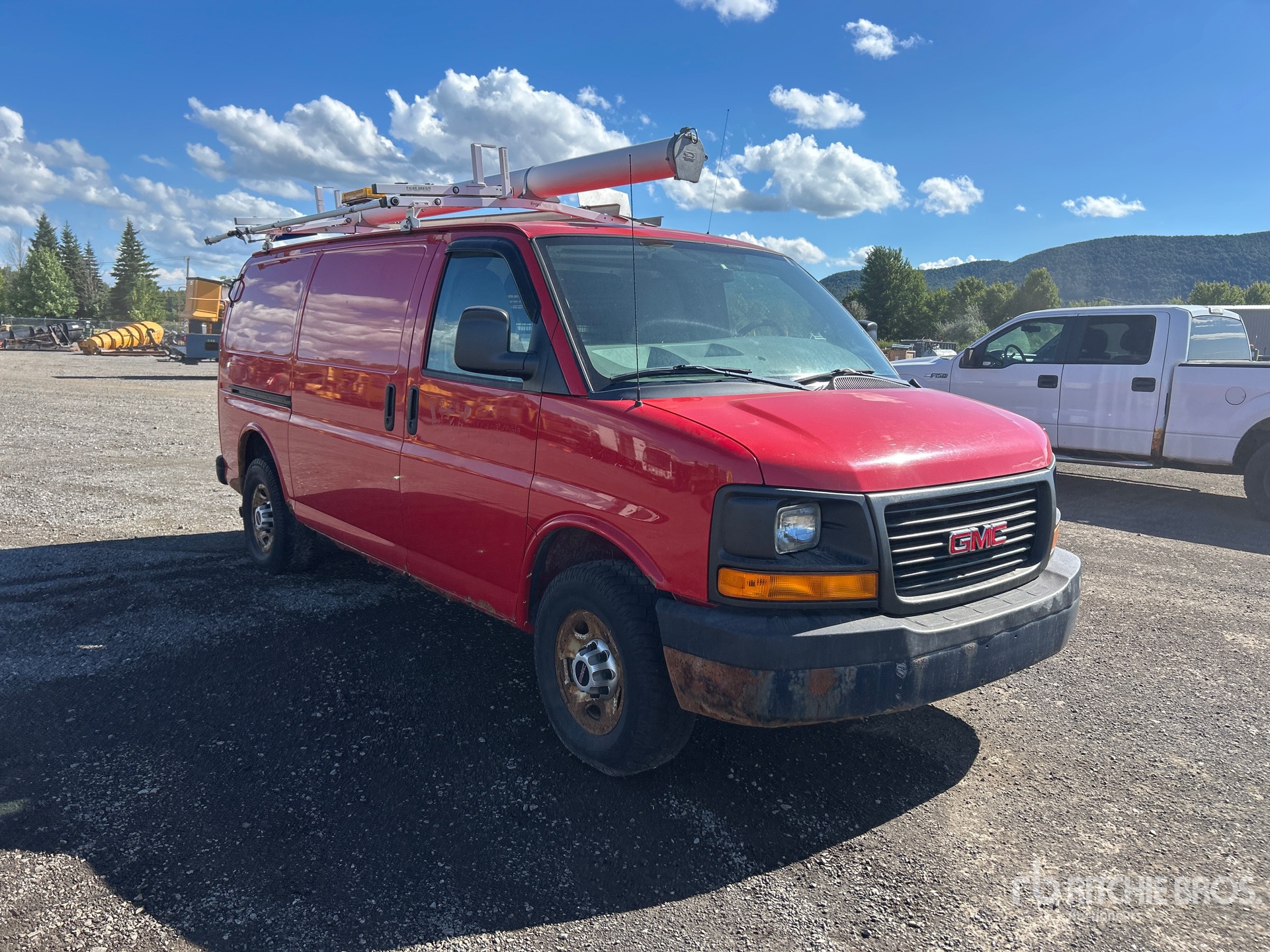 General Appearance with Picture, Right Front Corner