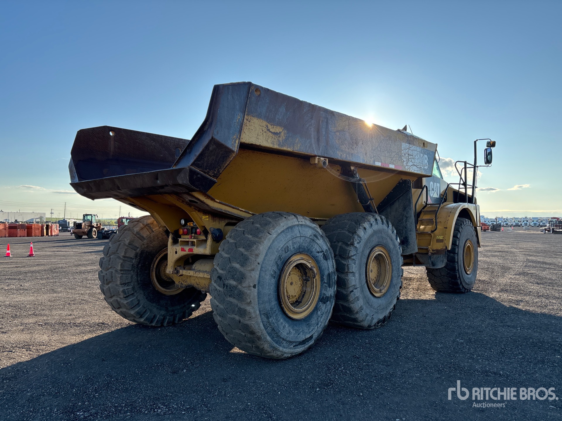General Appearance with Picture, Right Rear Corner
