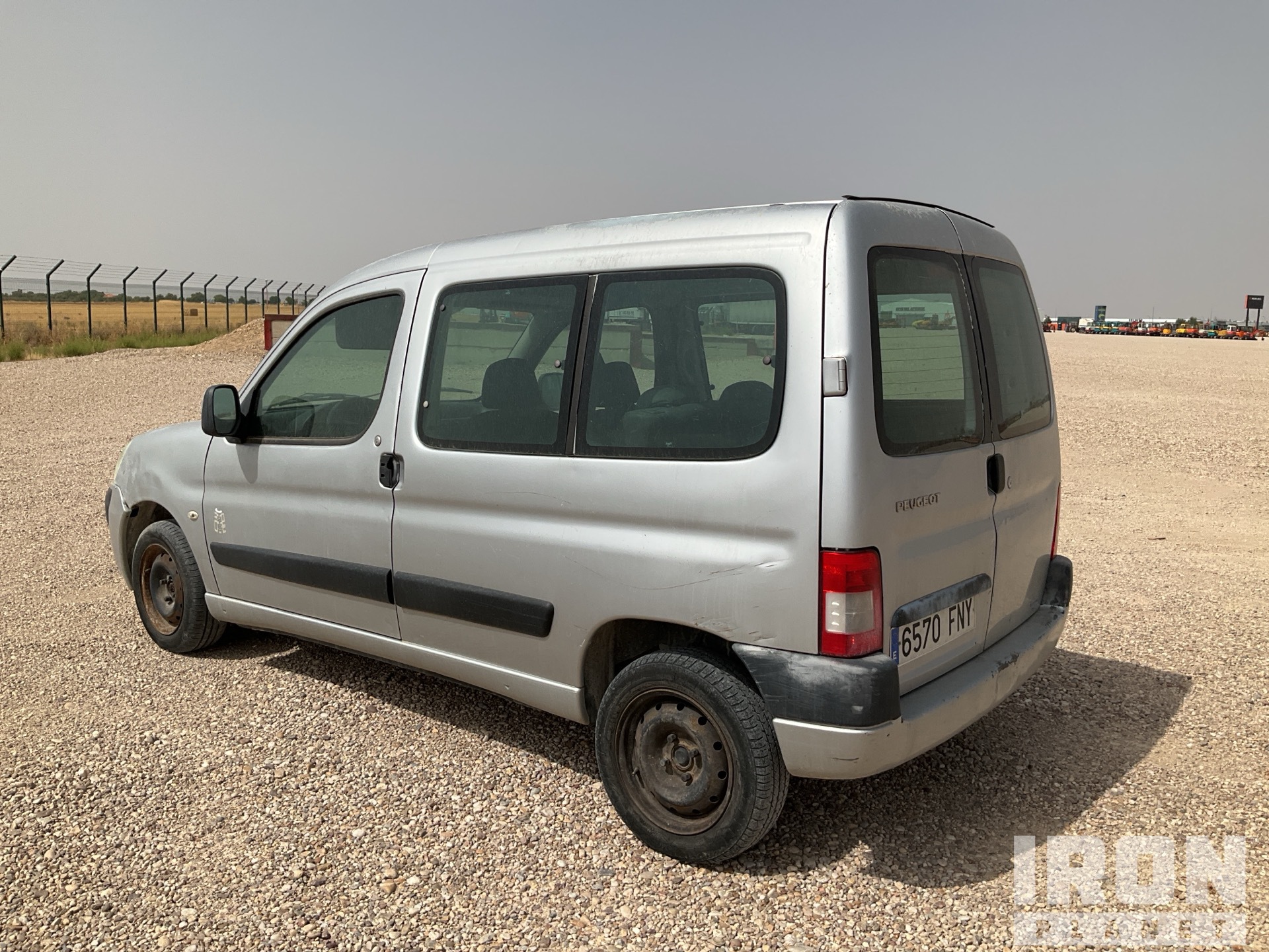 General Appearance with Picture, Left Rear Corner