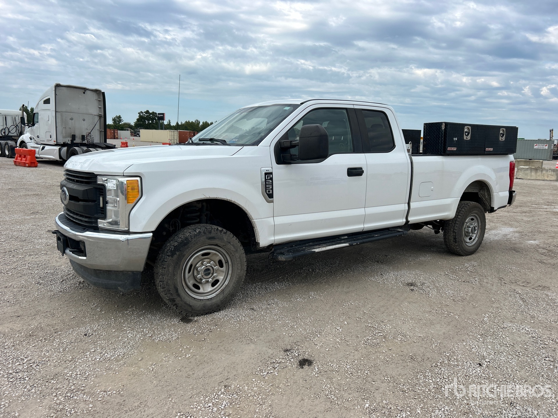 General Appearance with Picture, Left Front Corner