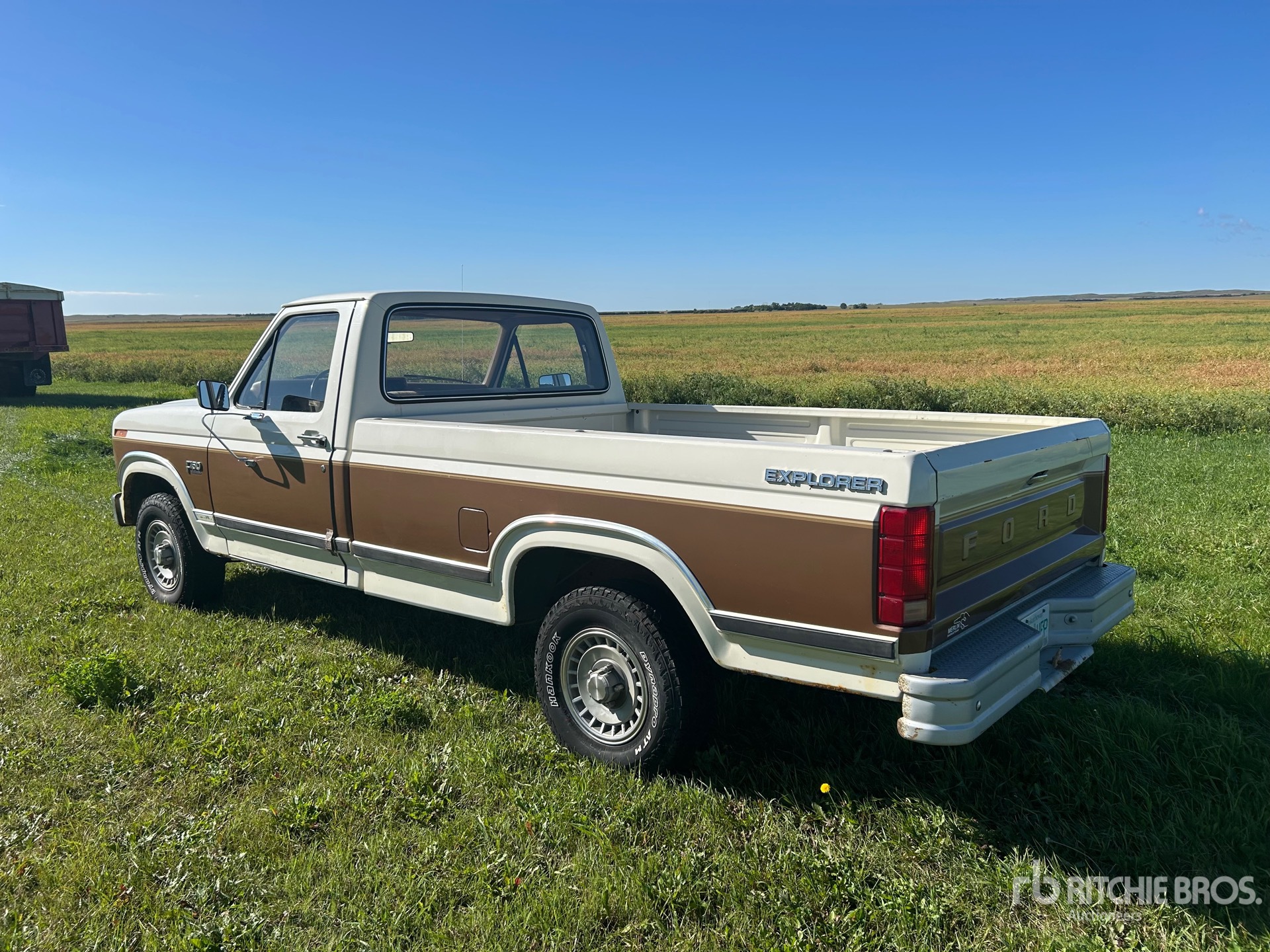 General Appearance with Picture, Left Rear Corner