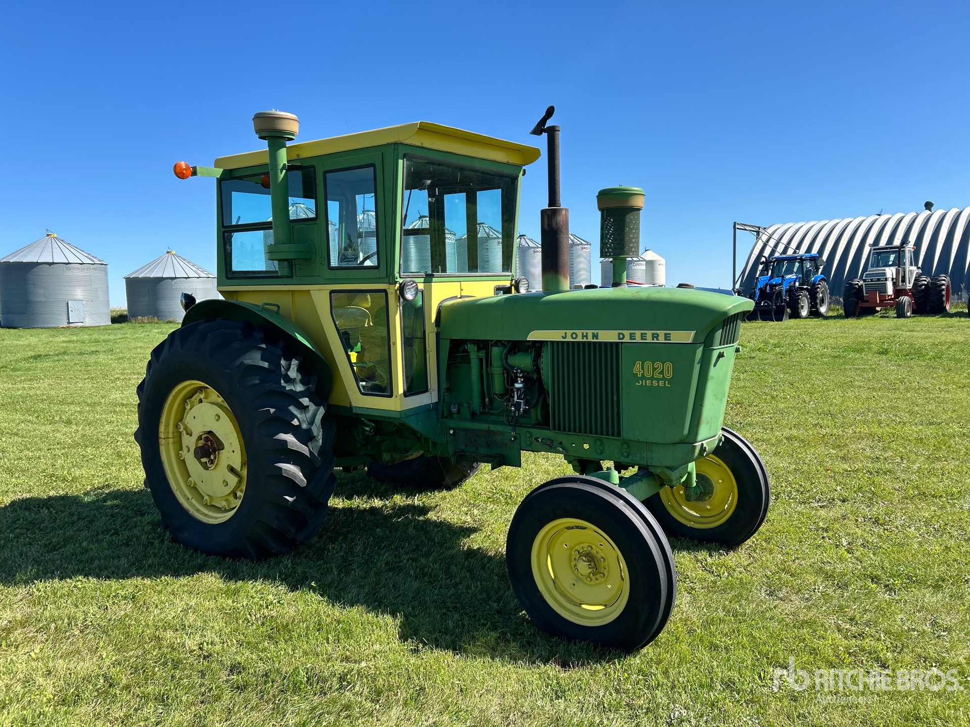 General Appearance with Picture, Right Front Corner