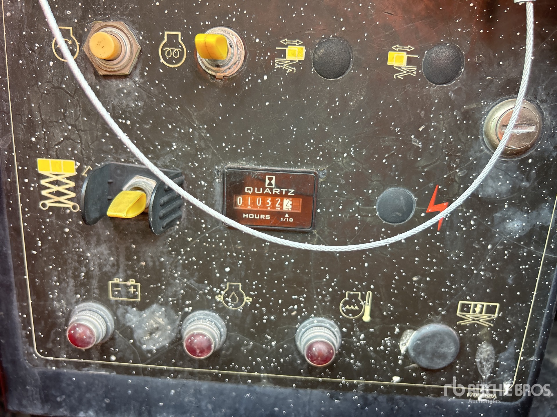 General Appearance with Hour Meter / Odometer