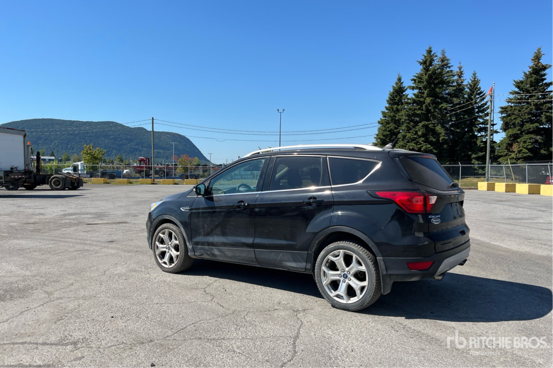 General Appearance with Picture, Left Rear Corner