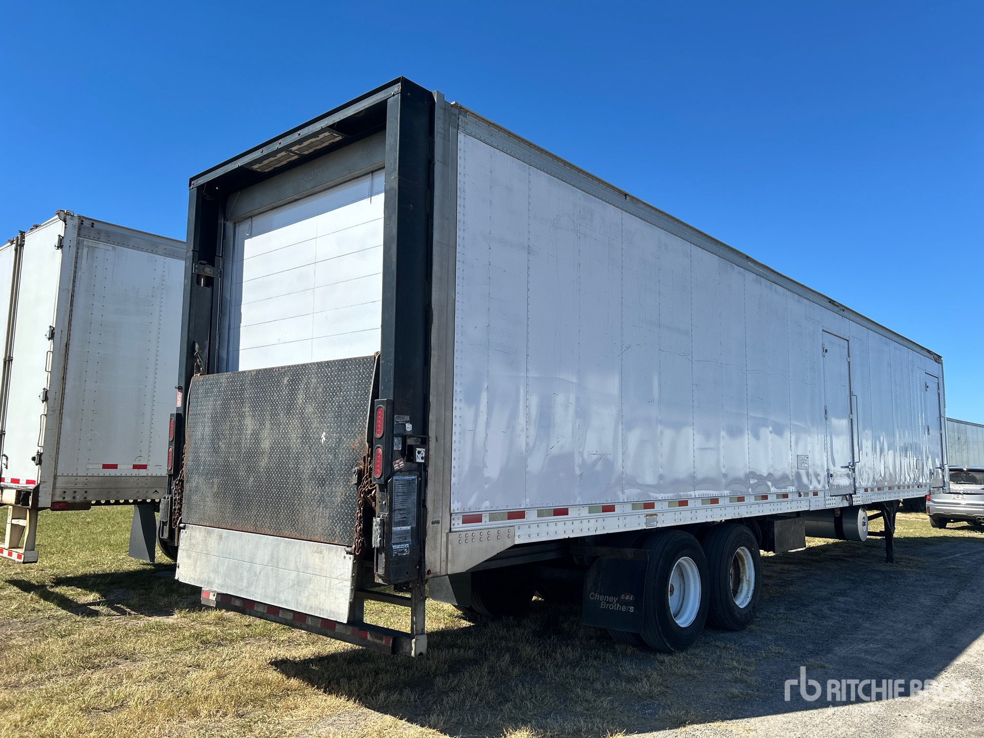 General Appearance with Foto, angolo anteriore sinistro