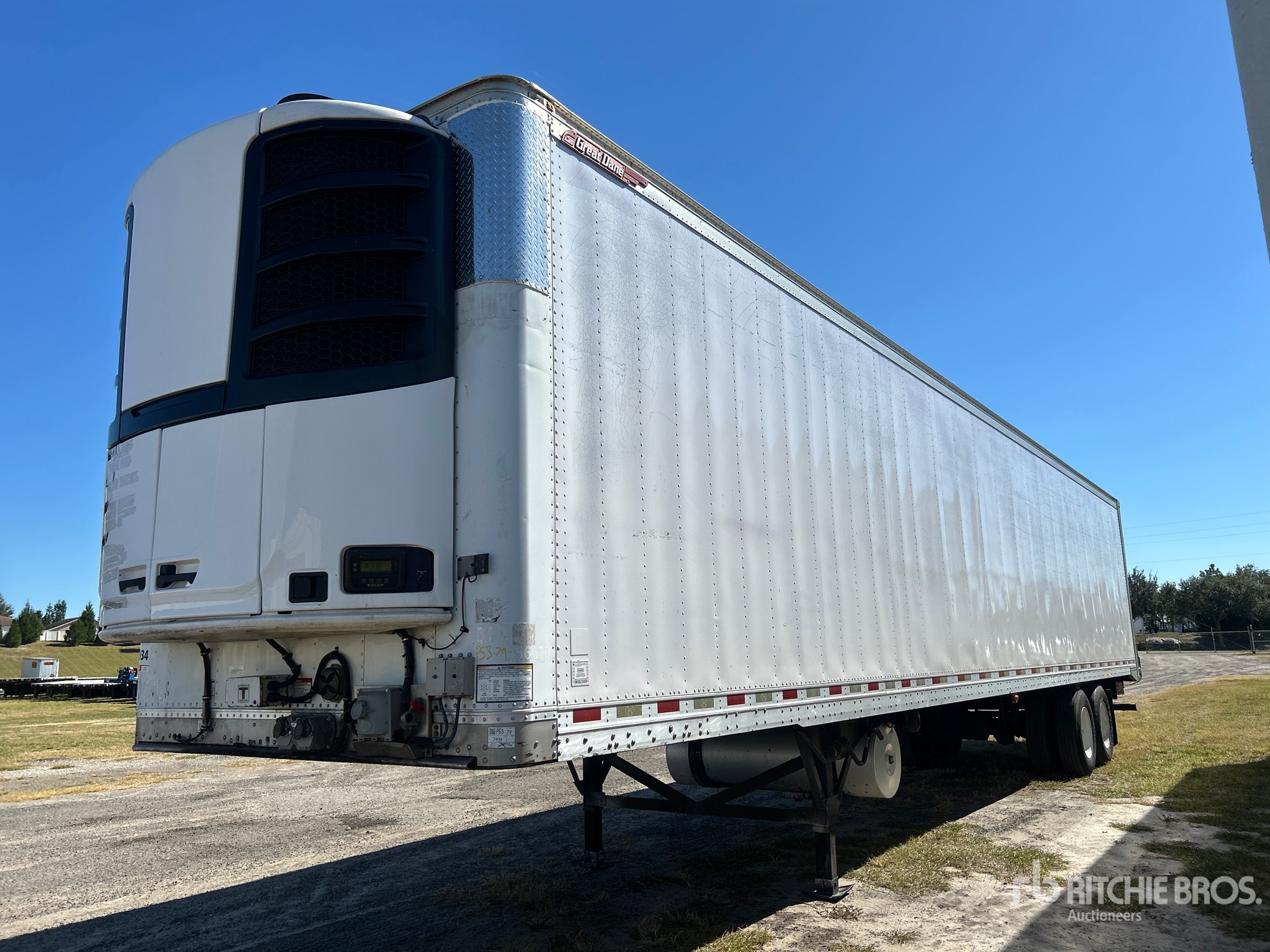 General Appearance with Foto, angolo anteriore sinistro