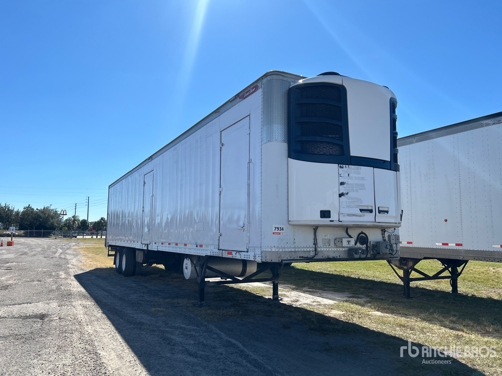 General Appearance with Foto, angolo anteriore destro