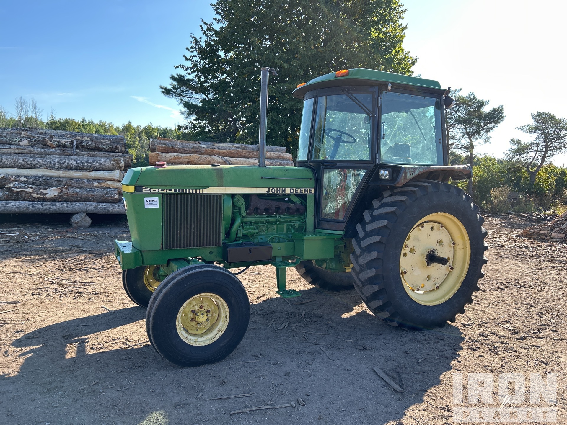 General Appearance with Picture, Left Front Corner