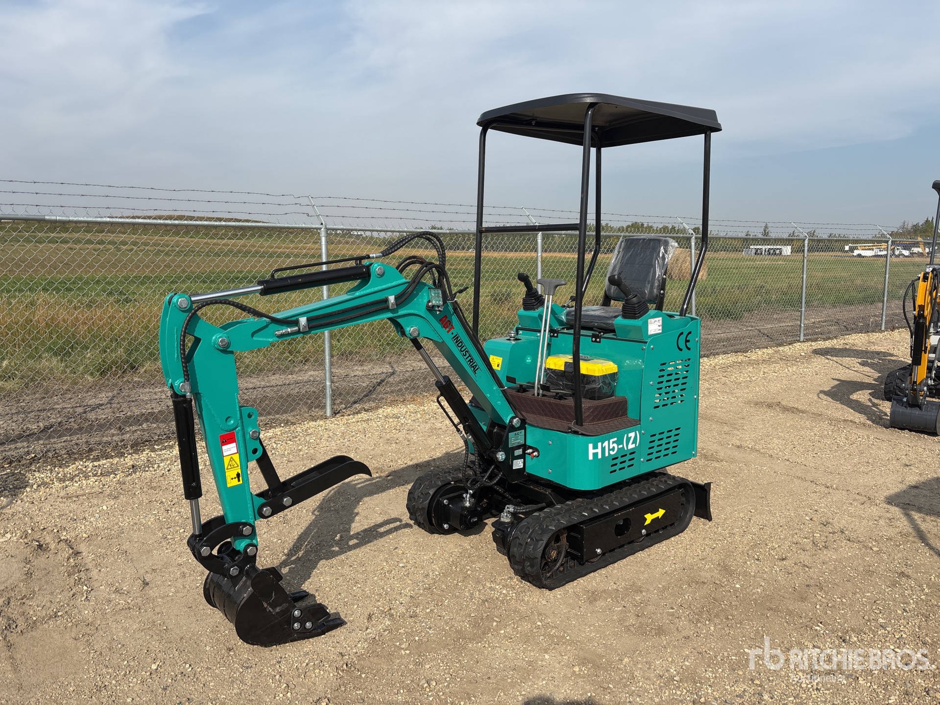 EXCAVADORA 2025 AGT H15(Z)
