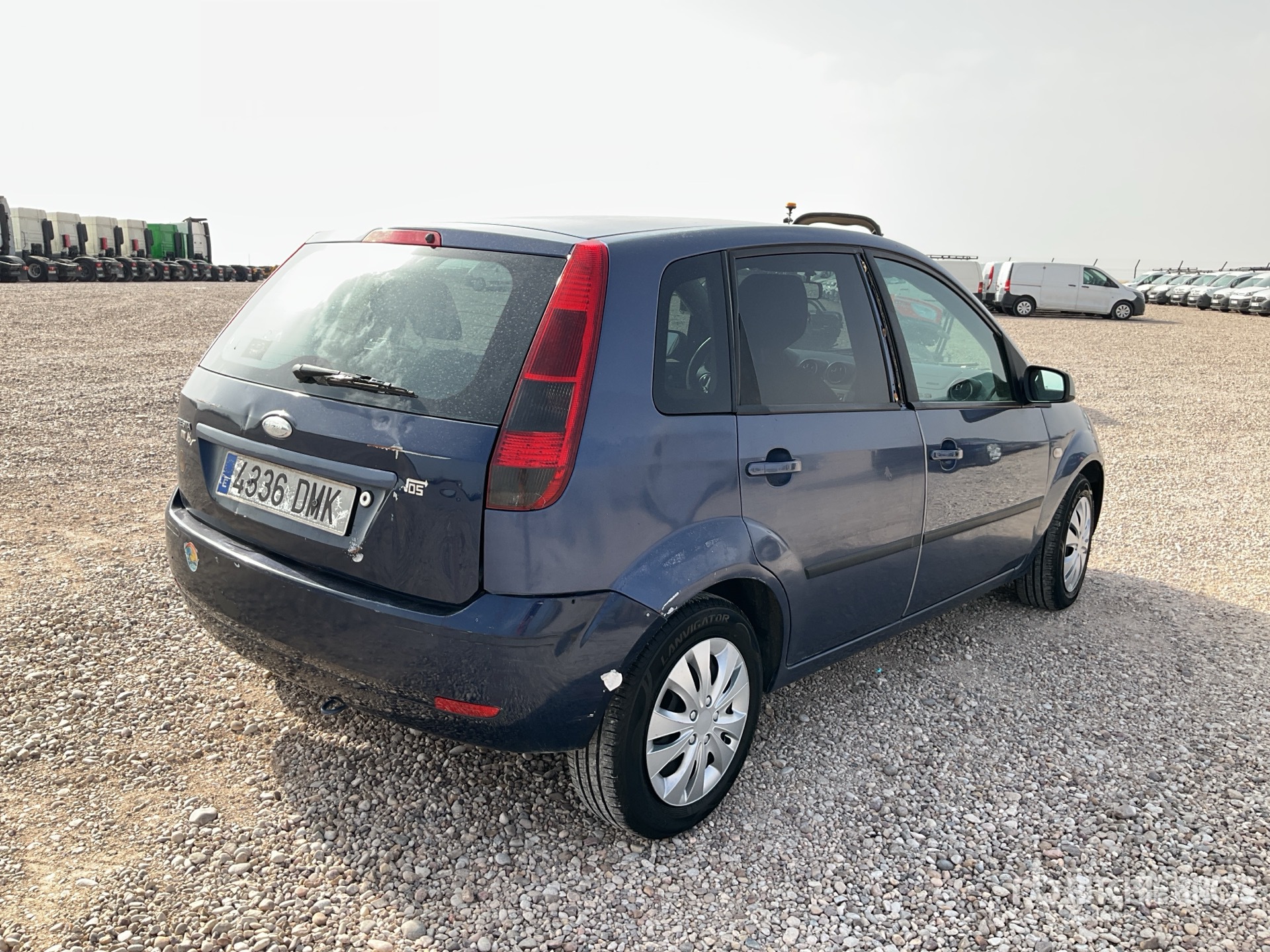 General Appearance with Picture, Right Rear Corner
