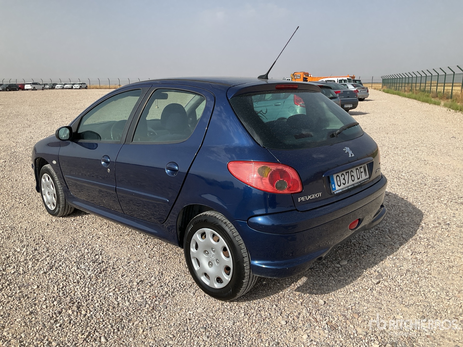 General Appearance with Picture, Left Rear Corner